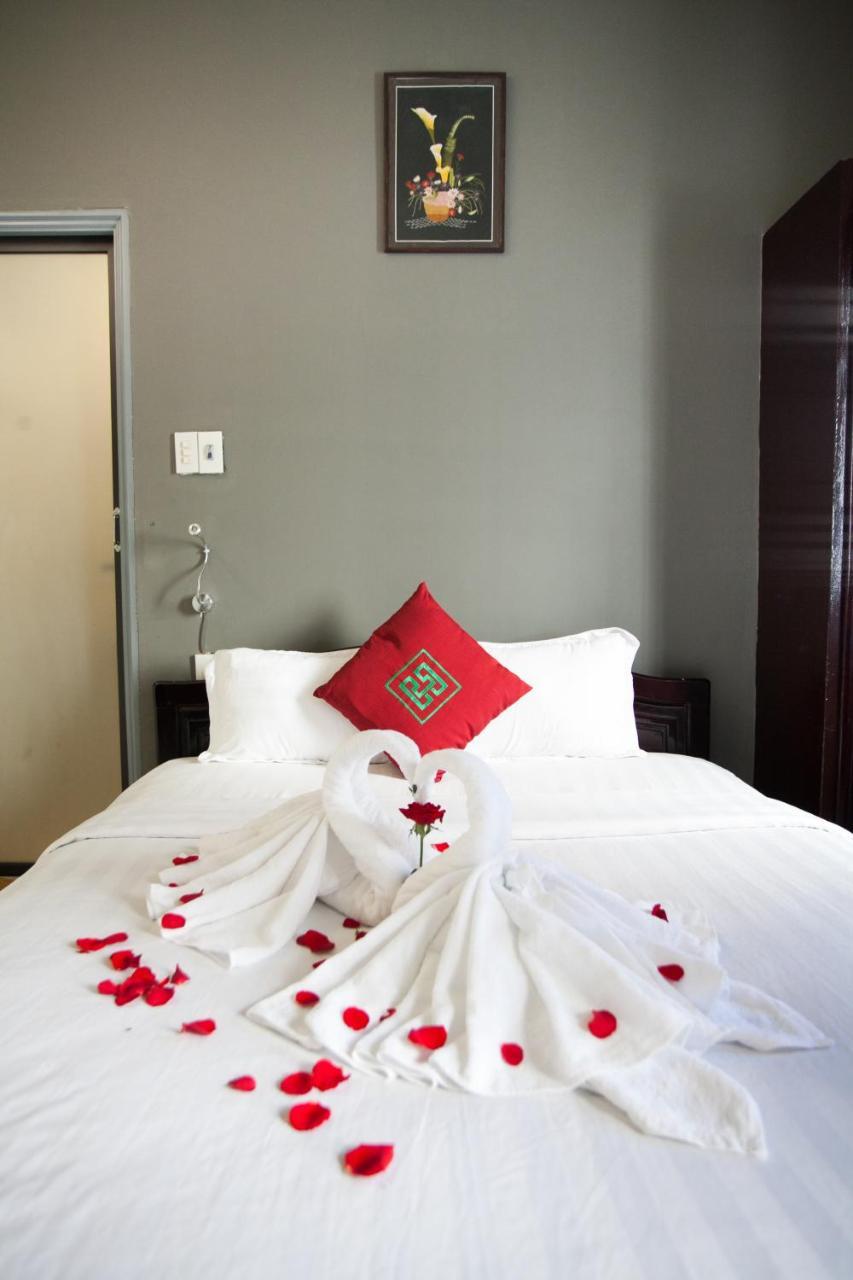 Hoang Trieu Hotel Hue Exteriör bild