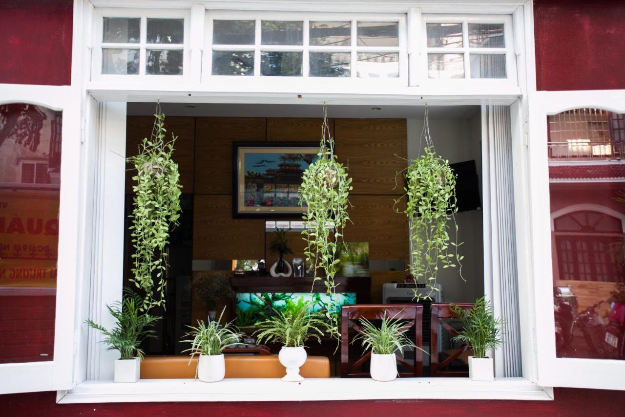 Hoang Trieu Hotel Hue Exteriör bild