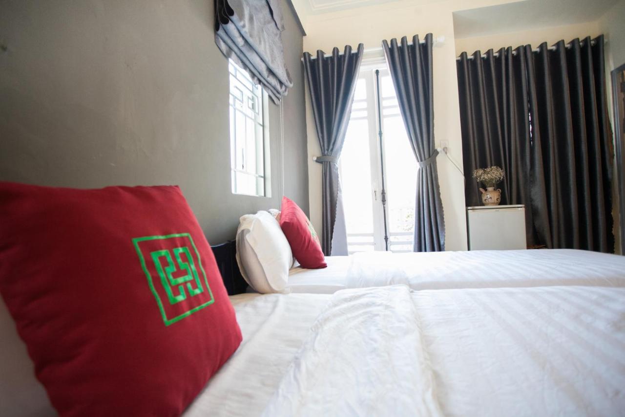 Hoang Trieu Hotel Hue Exteriör bild