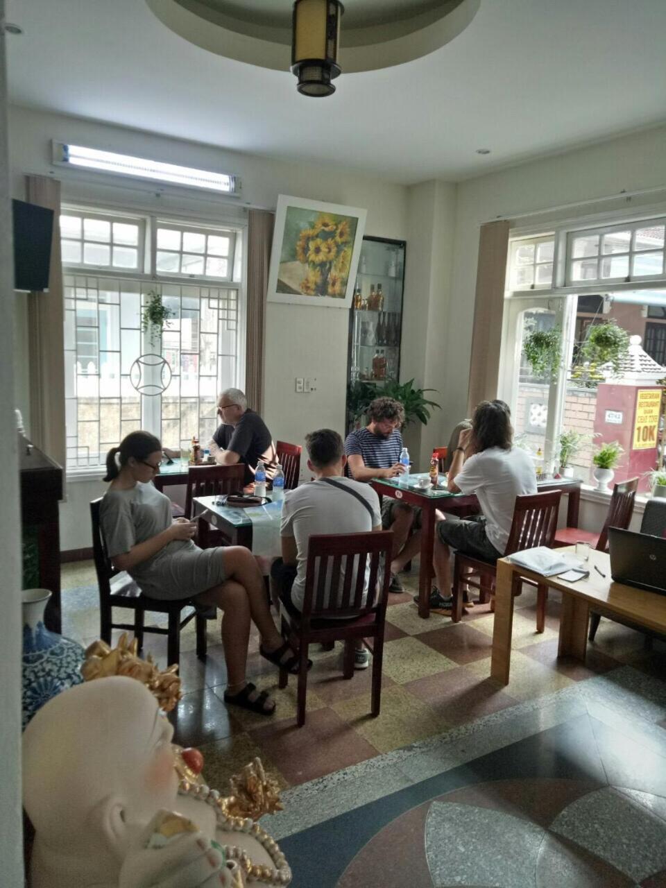Hoang Trieu Hotel Hue Exteriör bild